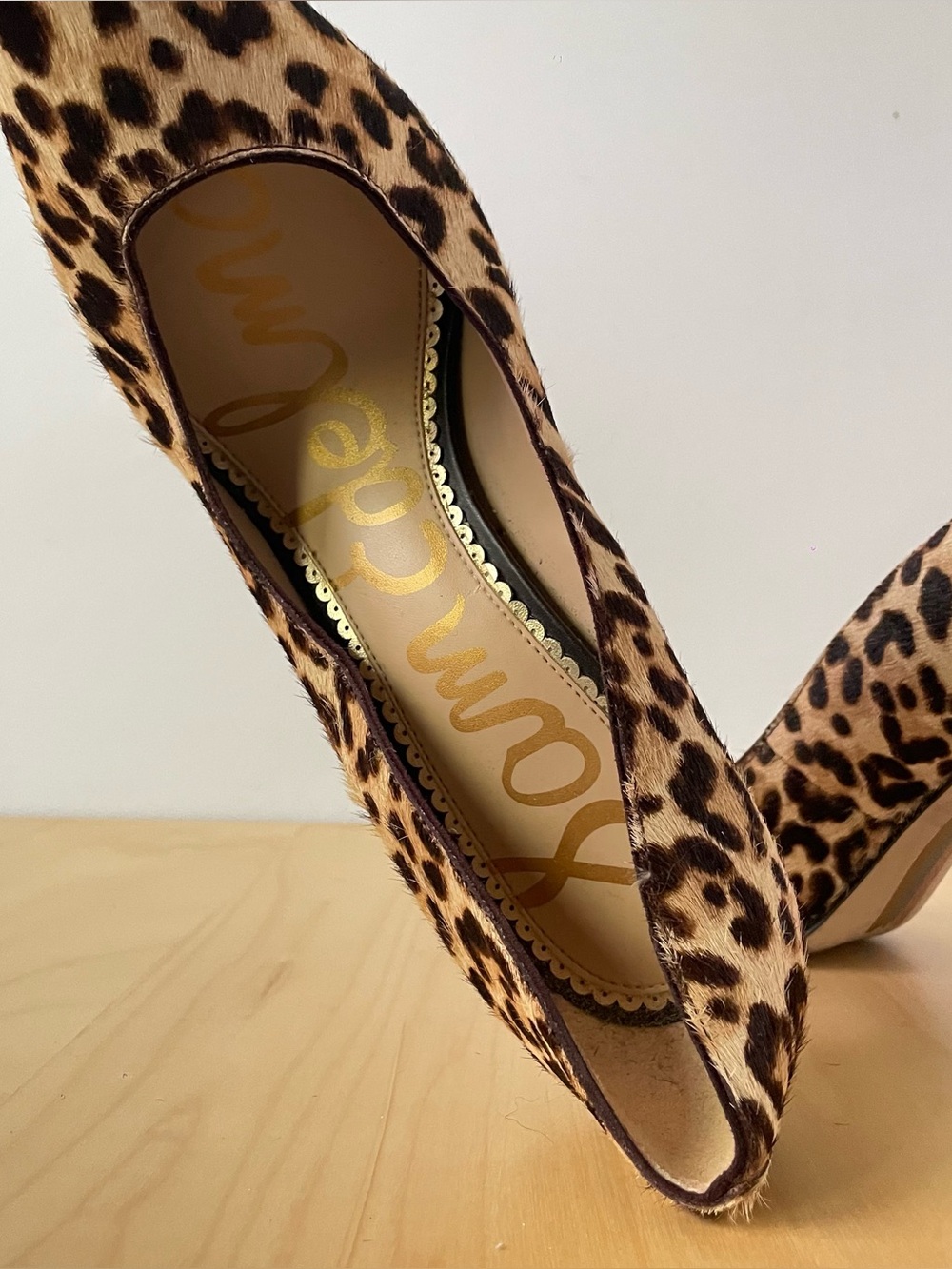 Sam Edelman pointed-toe leopard print pumps | US 8.5 - Picture 6 of 8
